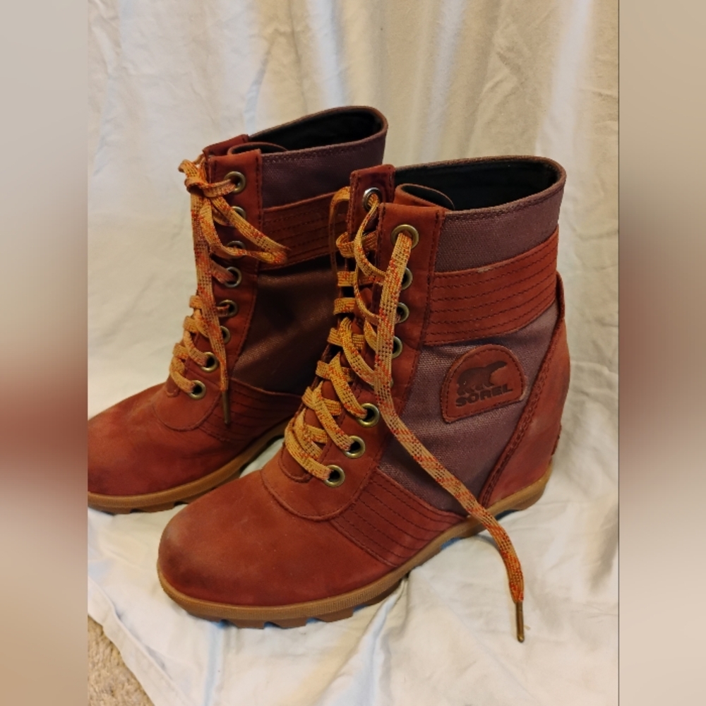 Sorel high heal boots